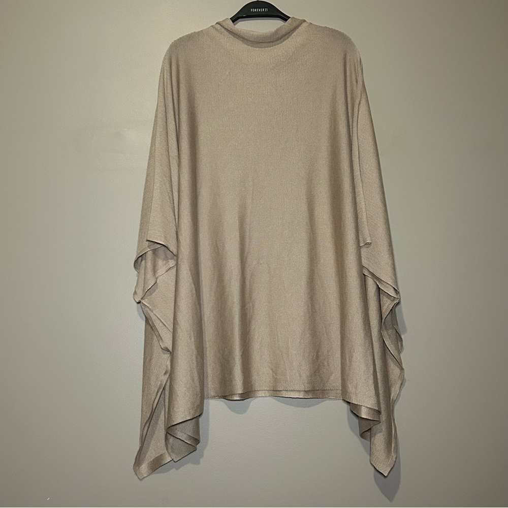 Forever 21 Women’s Taupe Sweater Top Poncho Medium Large
